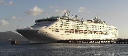 Passengers on the Sea Princess endured 10-day blackouts and piracy drills [Image: Wikimedia by Greudin/Public Domain]