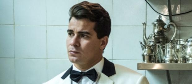 Júlio é preso, após contar que ajudou a roubar o dinheiro do hotel Júlio é preso, após contar que ajudou a roubar o dinheiro do hotel