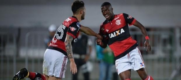 Vinicius Junior comemora seu primeiro gol no profissional Vinicius Junior comemora seu primeiro gol no profissional
