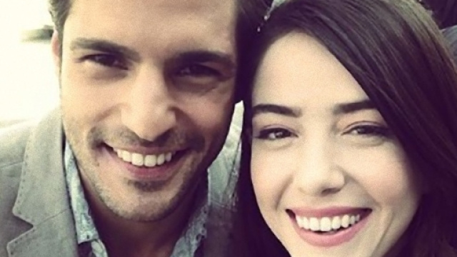 Ozge e Serkan: la lontananza che preoccupa i fan.