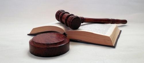 Court Hammer credits:pixabay https://pixabay.com/en/hammer-court-judge-justice-law-1281735/