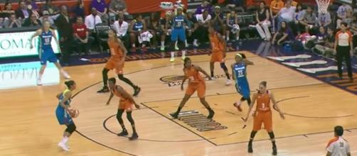 The Phoenix Mercury edged the Dallas Wings 101-100 in overtime on Thursday. [Image via WNBA/YouTube]