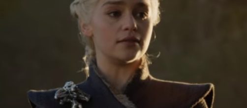 Daenerys (Emilia Clarke) forces Lannister army to join her in "GoT" S07, Ep05--YouTube.com/GameofThrones