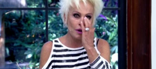Apresentadora Ana Maria Braga se emocionou durante apresentação musical Apresentadora Ana Maria Braga se emocionou durante apresentação musical