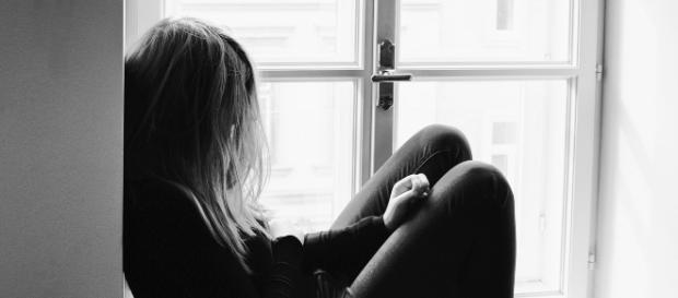 Comportamentos depressivos: isolamento e solidão Comportamentos depressivos: isolamento e solidão