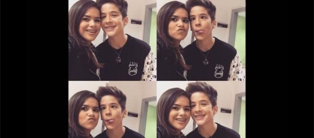 Maisa e João Guilherme visitaram a fábrica onde serão produzidas suas figurinhas Maisa e João Guilherme visitaram a fábrica onde serão produzidas suas figurinhas