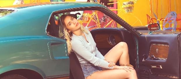 Miley Cyrus fails to attend Teen Choice Awards as she prepared for the launching of the new music video . Image via YouTube/Billboard Miley Cyrus fails to attend Teen Choice Awards as she prepared for the launching of the new music video . Image via YouTube/Billboard