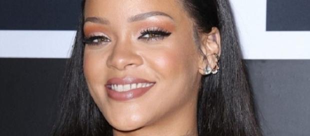 Rihanna está novamente apaixonada (Foto: Shutterstock) Rihanna está novamente apaixonada (Foto: Shutterstock)