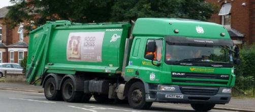 Refuse workers are striking due to a dispute with Birmingham City Council (Retroscania! via Flikr).