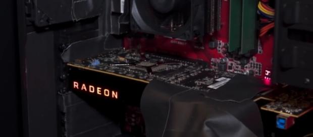 Image via Linus Tech Tips/YouTube screenshot Image via Linus Tech Tips/YouTube screenshot