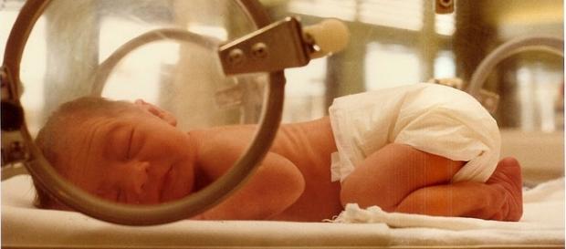 Neonatal intensive-care unit credits:wikipedia https://en.wikipedia.org/wiki/Neonatal_intensive_care_unit#/media/File:Neonatal_Jacoplane.jpg Neonatal intensive-care unit credits:wikipedia https://en.wikipedia.org/wiki/Neonatal_intensive_care_unit#/media/File:Neonatal_Jacoplane.jpg