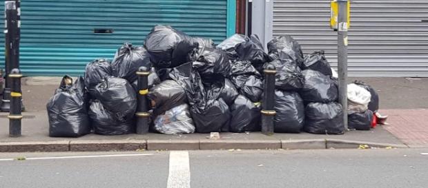Volunteers step in to clear huge piles of rubbish in Birmingham ... - thesun.co.uk Volunteers step in to clear huge piles of rubbish in Birmingham ... - thesun.co.uk