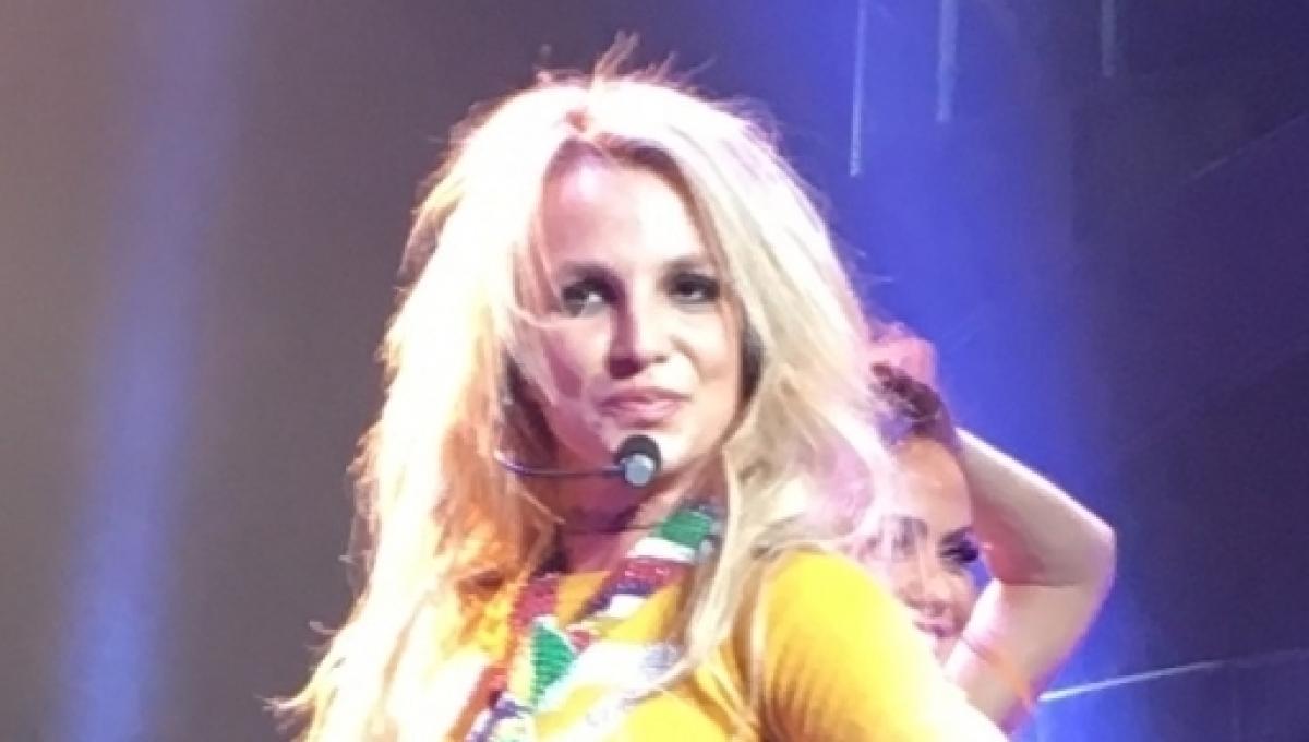 Britney Spears Concert A Man Wanted Some Of The Spotlight