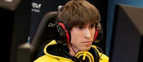 Dendi was defeated by a Dota 2 AI in a best of five battle - Liquipedia via Wikipedia Commons