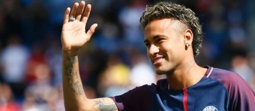 Neymar marque son premier but au PSG!
