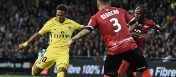 Neymar a été brillant pour sa première face à Guingamp (© DR) Neymar a été brillant pour sa première face à Guingamp (© DR)