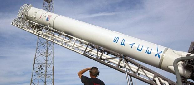 SpaceX rocket | Jim Grossmann | Wikimedia SpaceX rocket | Jim Grossmann | Wikimedia