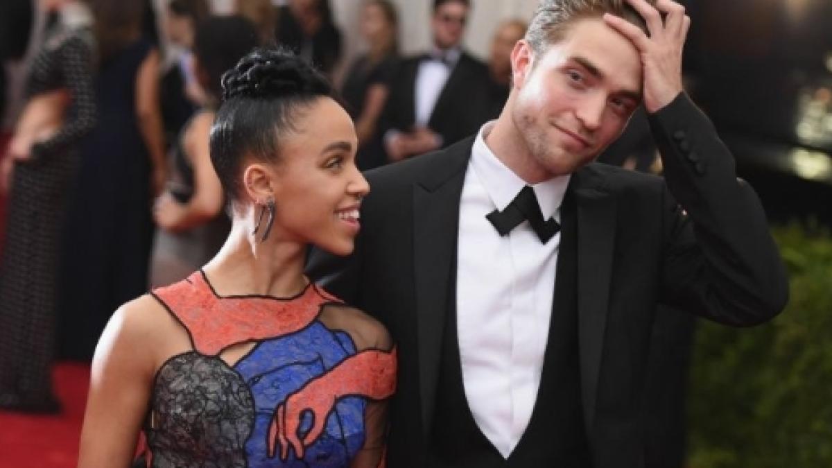 Robert pattinson dating now