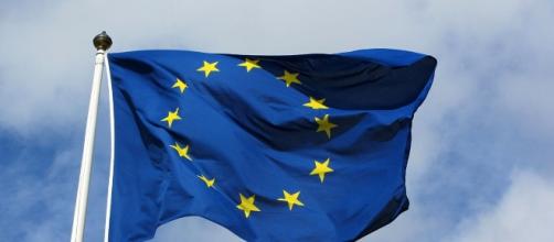 The European Union flag now symbolizes unity and power (Ssolbergj via Wikimedia Commons)