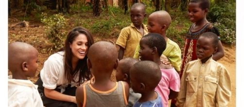 Meghan Markle interacts with kids in Rwanda (Meghan Markle/Twitter).