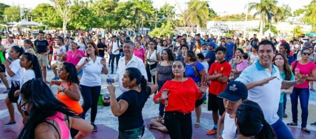 La regidora se unió a las actividades. La regidora se unió a las actividades.