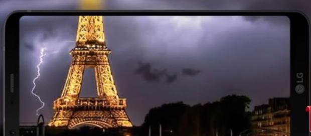 LG V30 Is World's First Phone with This Killer Feature - Tech news Flagship LGV30 2017 - Android 7.1 Image - Tech World | YouTube LG V30 Is World's First Phone with This Killer Feature - Tech news Flagship LGV30 2017 - Android 7.1 Image - Tech World | YouTube
