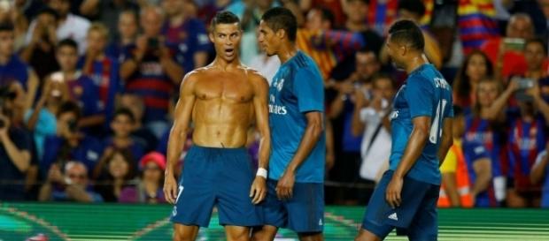 Ronaldo aura donc encore un peu de temps pour peaufiner ses muscles avant de rejouer (© AFP / Deportes 13) Ronaldo aura donc encore un peu de temps pour peaufiner ses muscles avant de rejouer (© AFP / Deportes 13)