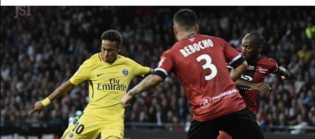 Sport national | Débuts en fanfare pour le PSG de Neymar - lejsl.com Sport national | Débuts en fanfare pour le PSG de Neymar - lejsl.com