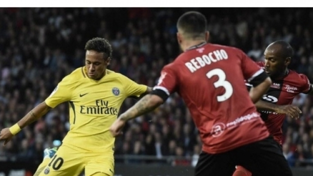 Sport national | Débuts en fanfare pour le PSG de Neymar - lejsl.com