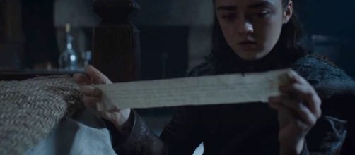 Arya reading Sansa's letter. Screencap: Davos Seaworth via YouTube