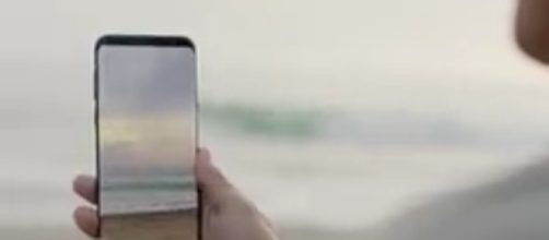 Image via Samsung Mobile/YouTube screenshot