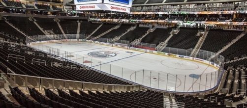 Inside of Rogers Place, home of the Edmonton Oilers (Wikimedia Commons/IQremix)