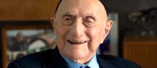 World's oldest man, Auschitz survivor Yisrael Kristal dies, aged 113 in Haifa, Israel, rip [Image via YouTube/Cities of the World]