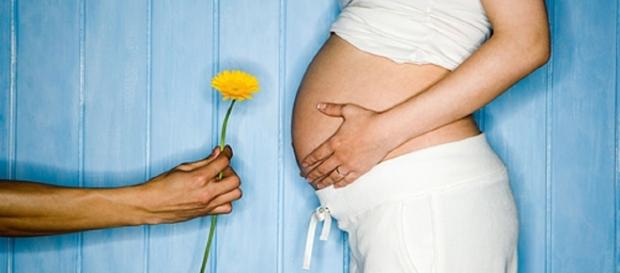A photo showing a pregnant mother cradling her baby bump. - Flickr/Thomas Pompernigg A photo showing a pregnant mother cradling her baby bump. - Flickr/Thomas Pompernigg