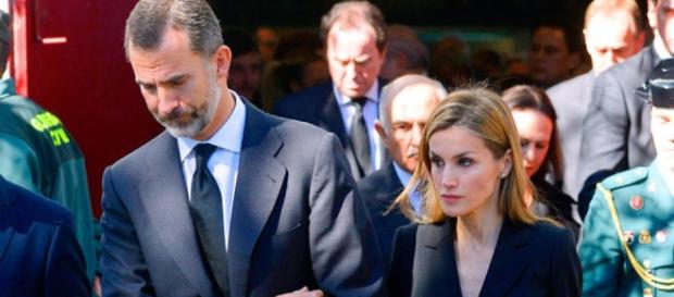 Los Reyes presiden su primer funeral multitudinario con el trágico ... - diezminutos.es Los Reyes presiden su primer funeral multitudinario con el trágico ... - diezminutos.es