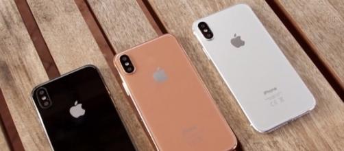 iPhone 8 nelle 3 colorazioni: bianca, nera e blush-gold