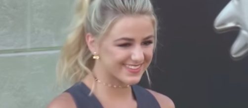 Chloe Lukasiak--Image by YouTube/E! News