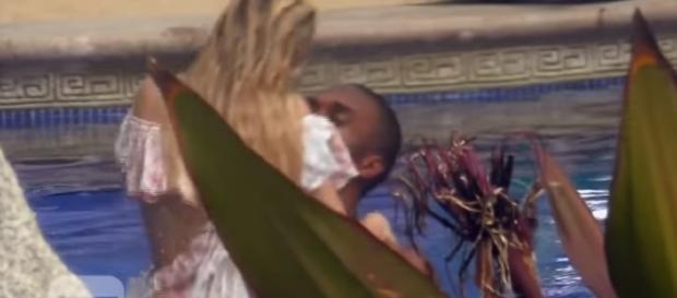 'Bachelor in Paradise' Corinne Olympios DeMario Jackson Scandal - Image - Entertainment Tonight | YouTube 'Bachelor in Paradise' Corinne Olympios DeMario Jackson Scandal - Image - Entertainment Tonight | YouTube