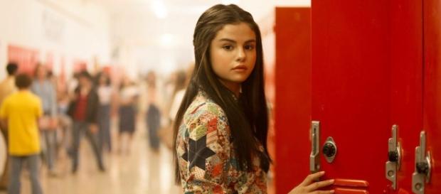 Selena Gomez portrayed a character far from Disney. Fans spotted actress' newest doppelganger - (Selena Gomez official Twitter) Selena Gomez portrayed a character far from Disney. Fans spotted actress' newest doppelganger - (Selena Gomez official Twitter)