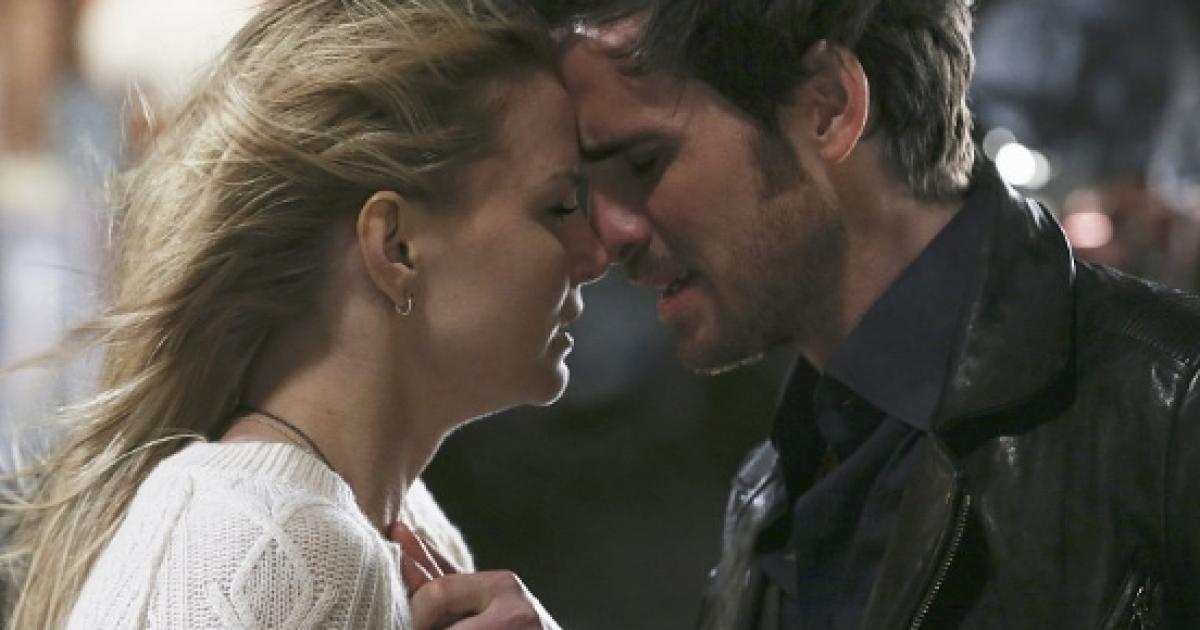 Captain Hook and Emma Swan will be together in season 7 of 'Once Upon a ...