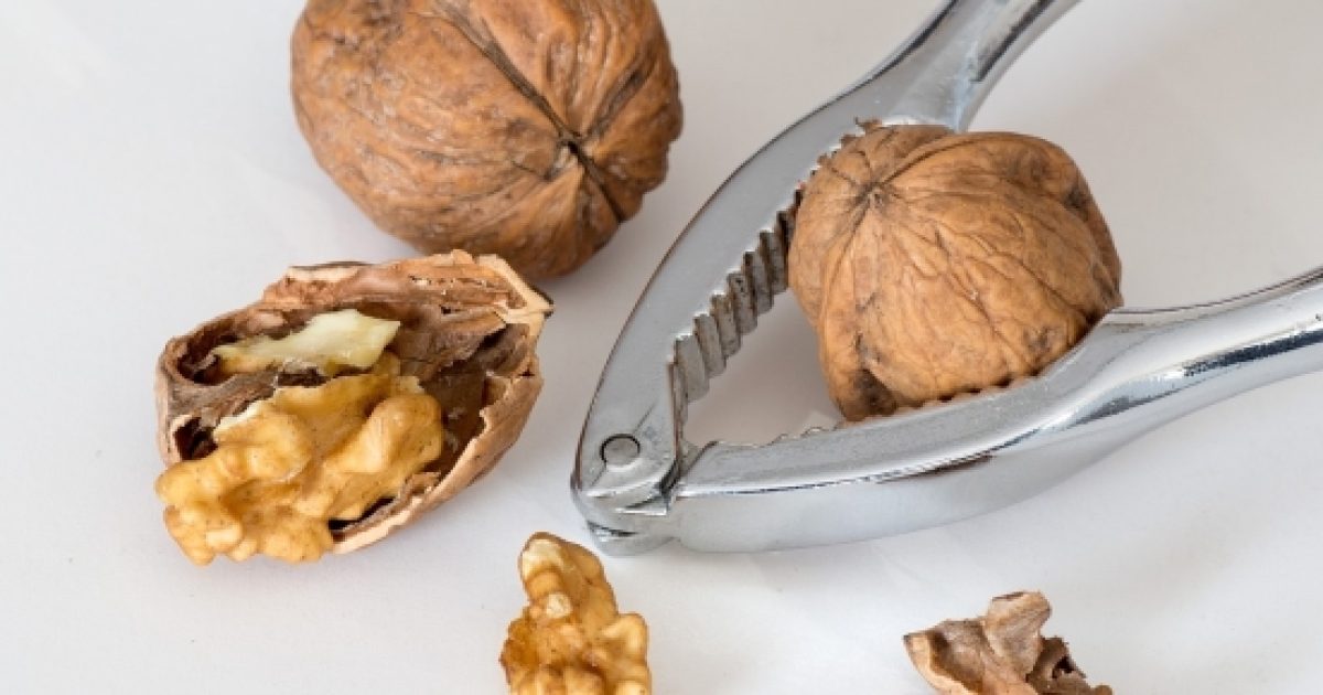 Here’s how eating walnuts can help in weight control