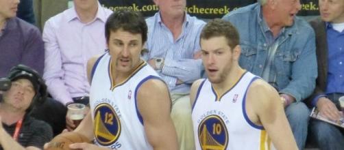 Andrew Bogut and David Lee are among the unsigned NBA veterans who could help an NBA title contending team - Matthew Addie via Wikimedia Commons