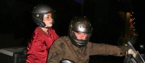 Katy Perry was seen with Orlando Bloom. [Image via YouTube/Breaking News Daily]