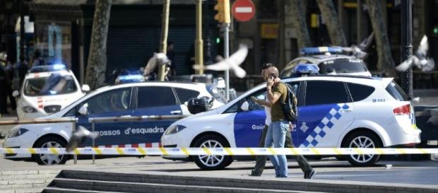 Atentado em Barcelona deixa 13 mortos Atentado em Barcelona deixa 13 mortos