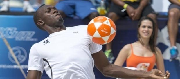 Bolt, de l'athlétisme au football ? (image via europe1.fr) Bolt, de l'athlétisme au football ? (image via europe1.fr)