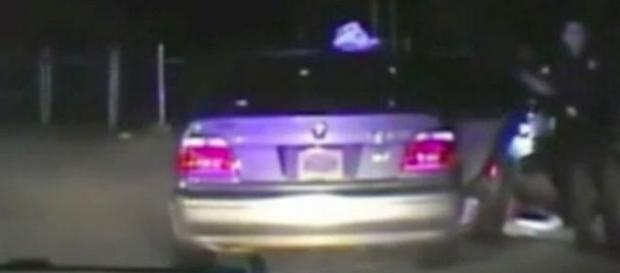 Polițiști acuzați că au efectuat o ”căutare vaginală” ilegală după ce au oprit o tânără în trafic - Foto: The Harris County Police Department Polițiști acuzați că au efectuat o ”căutare vaginală” ilegală după ce au oprit o tânără în trafic - Foto: The Harris County Police Department