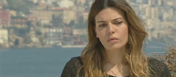 Un posto al sole, trame dal 28 agosto al 1 settembre: l'inaspettata decisione di Angela Un posto al sole, trame dal 28 agosto al 1 settembre: l'inaspettata decisione di Angela