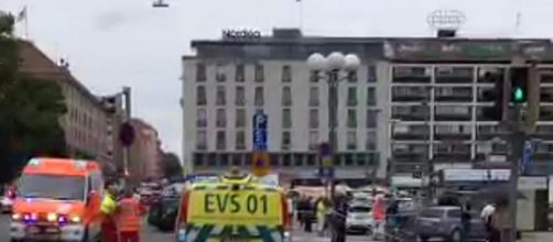 Attacco in Finlandia, uomo accoltella passanti: due morti e otto ... - mediaset.it