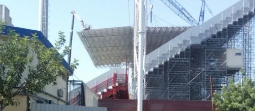 La tribuna dello stadio Ezio Scida.