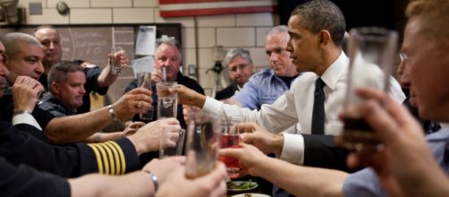 The president dining / Photo via The White House, Wikimedia